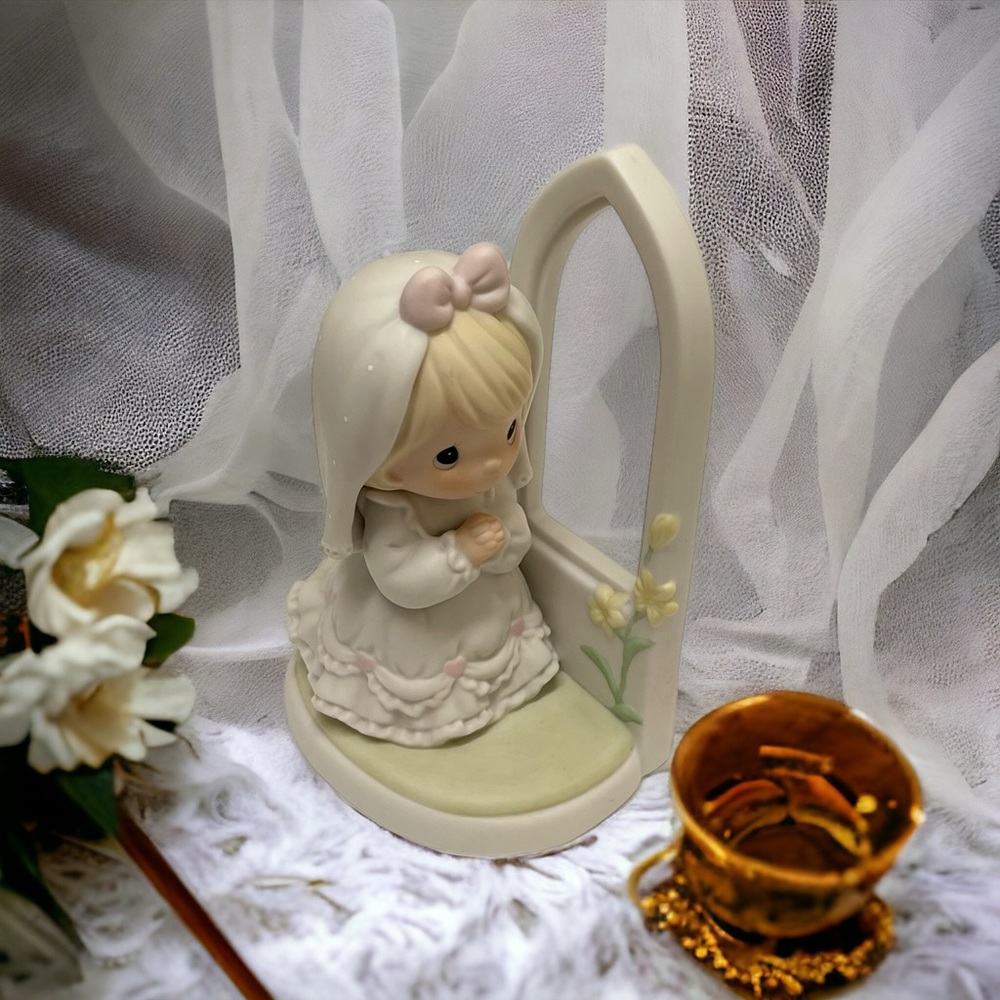 Precious Moments “May Your Future Be Blessed”